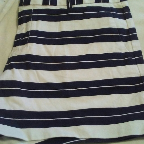 Banana Republic Stripe Short 3" Inseam - Picture 1 of 3